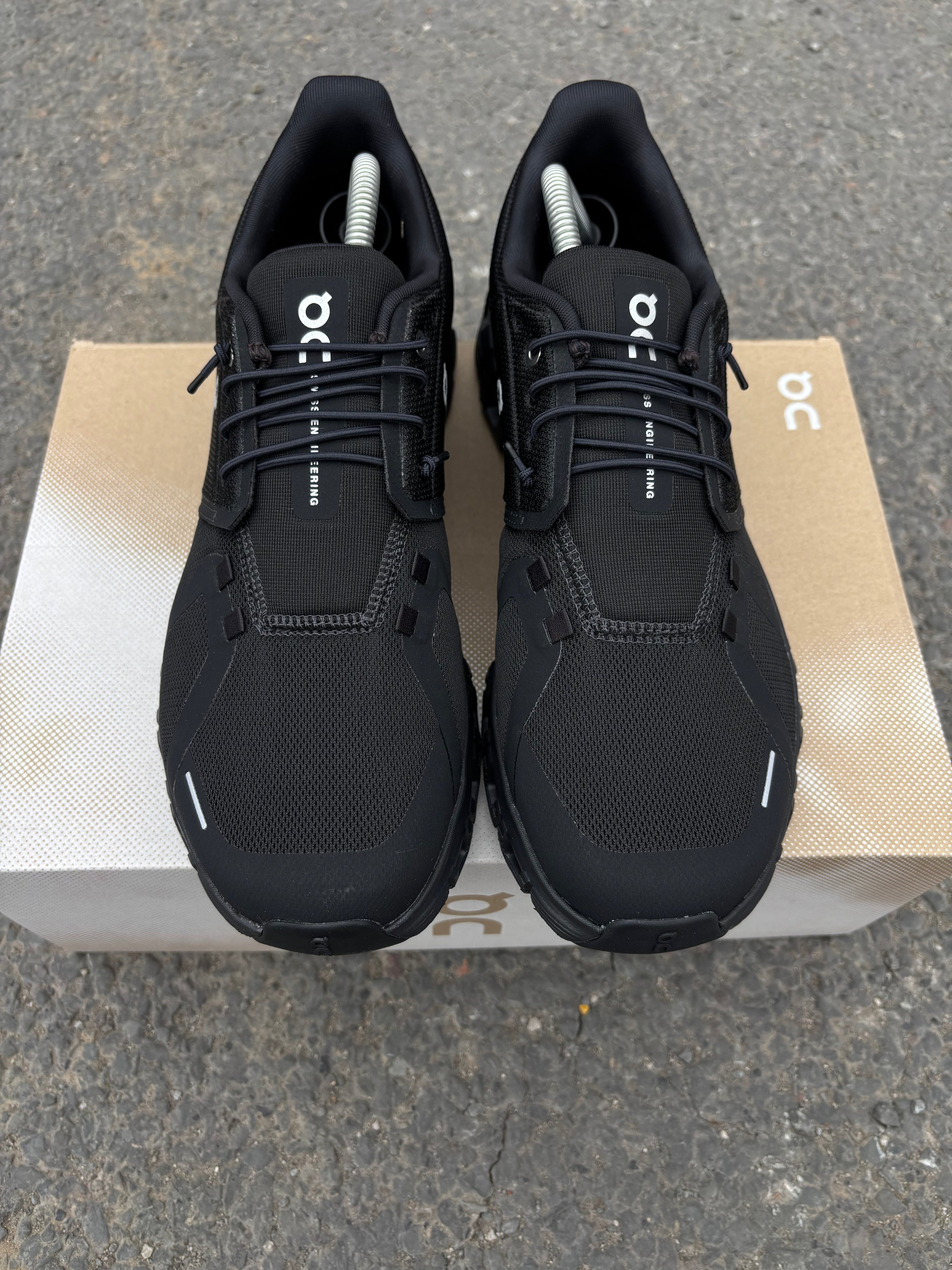 On Cloud 6 Triple Black
